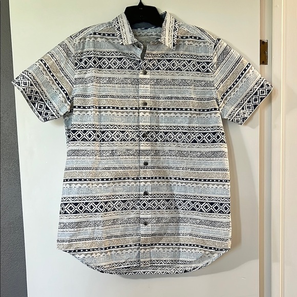 Black and White Geometric Casual Button Down Shirt - Picture 1 of 7